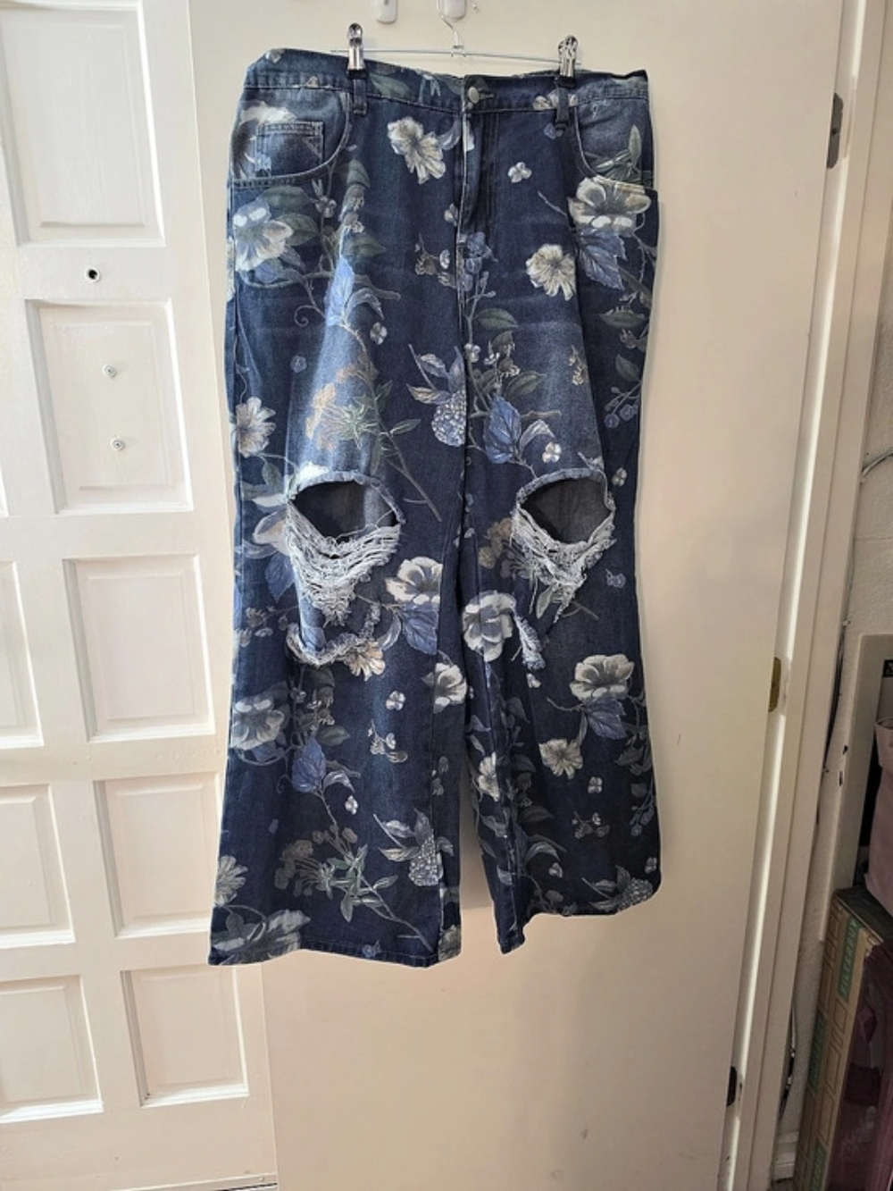 SHEIN MOD Plus Size 2x Vintage Floral Print Distressed Wide Leg Jeans MOD Floral